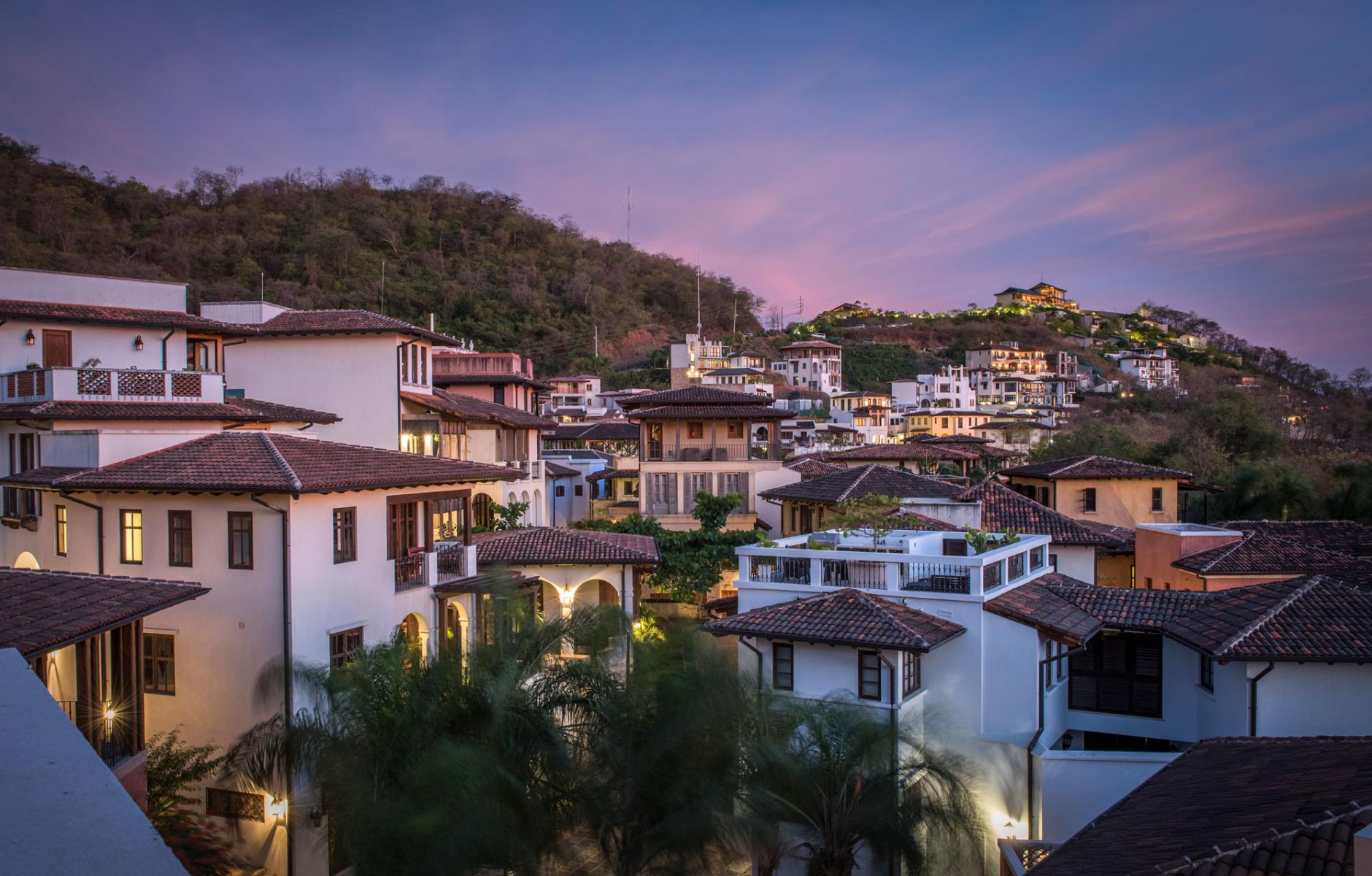 Las Catalinas Detail 1